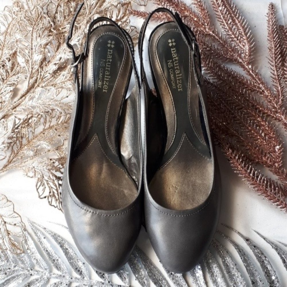 9 Wide Naturalizer Slingback Leather Round Heel